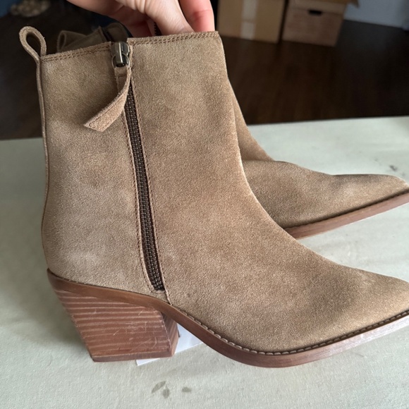 Tan leather boots - Picture 3 of 6